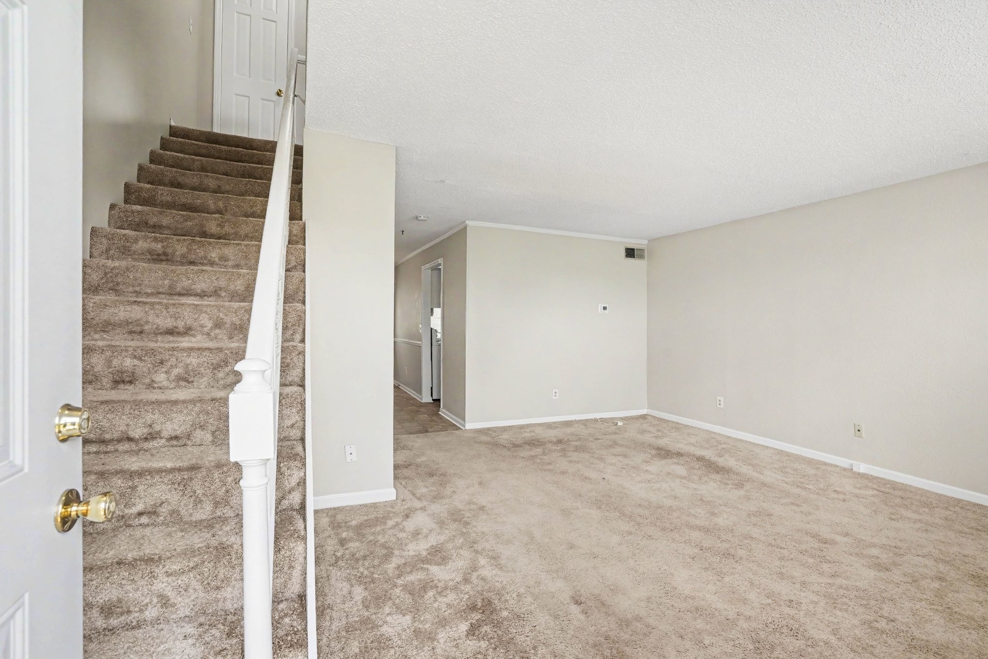 1301 Neelys Bend Rd Property Photo 3