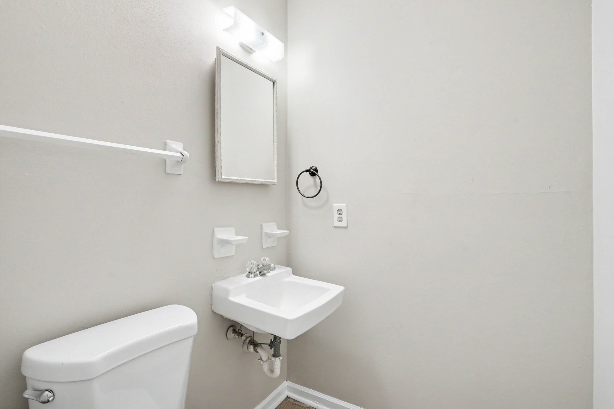 1301 Neelys Bend Rd Property Photo 8