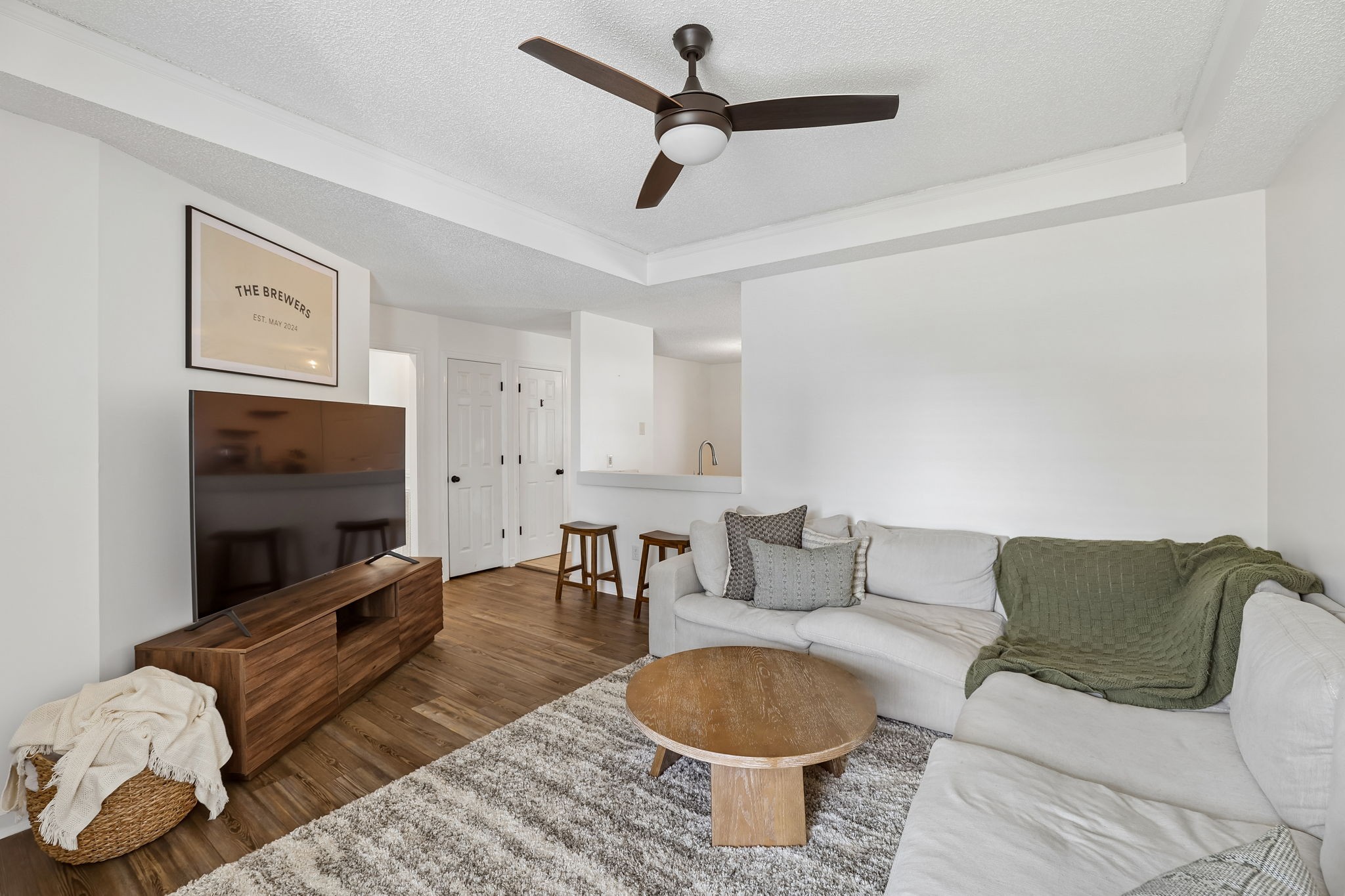 1316 Raden Dr Property Photo 3