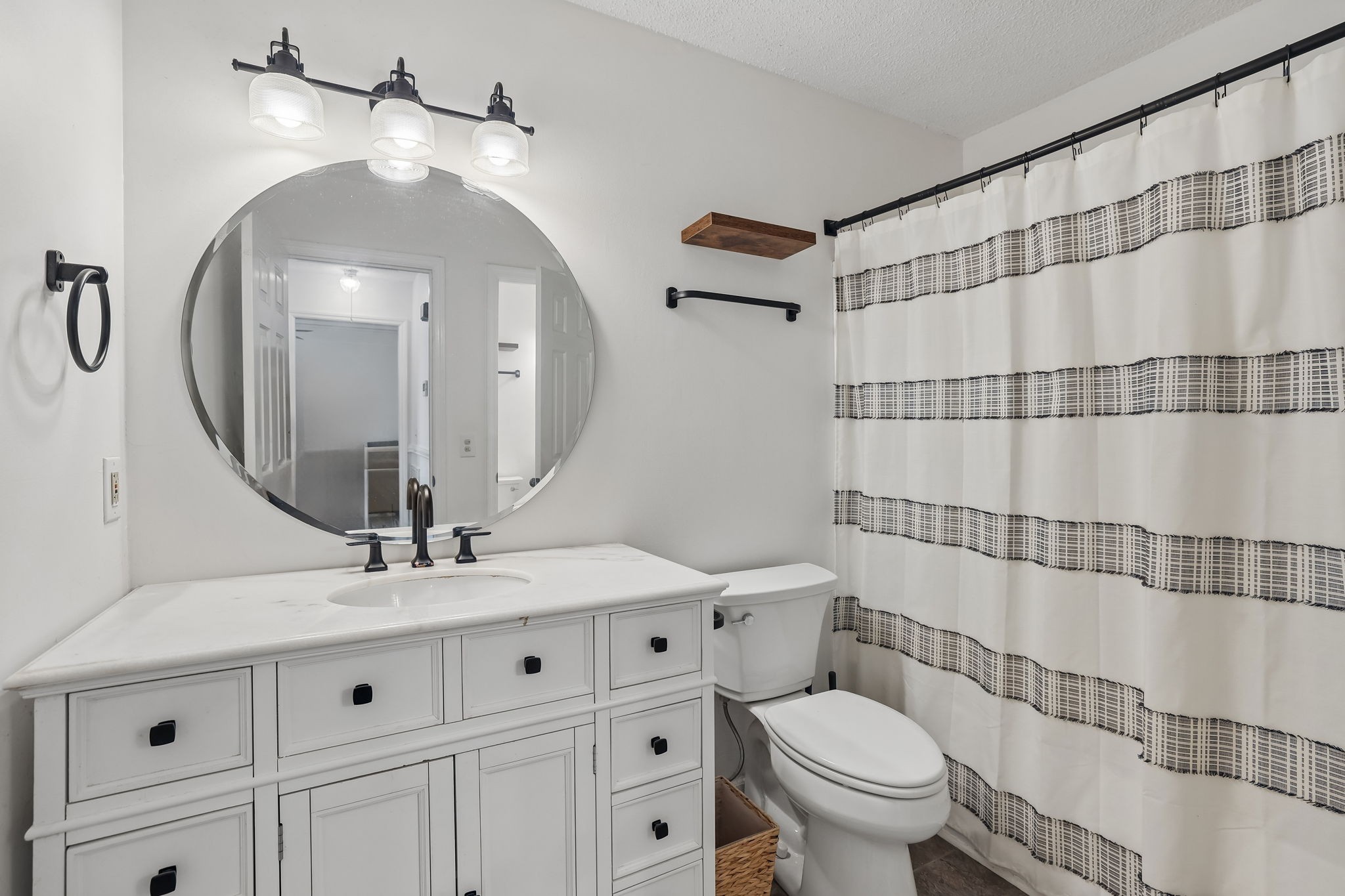 1316 Raden Dr Property Photo 11