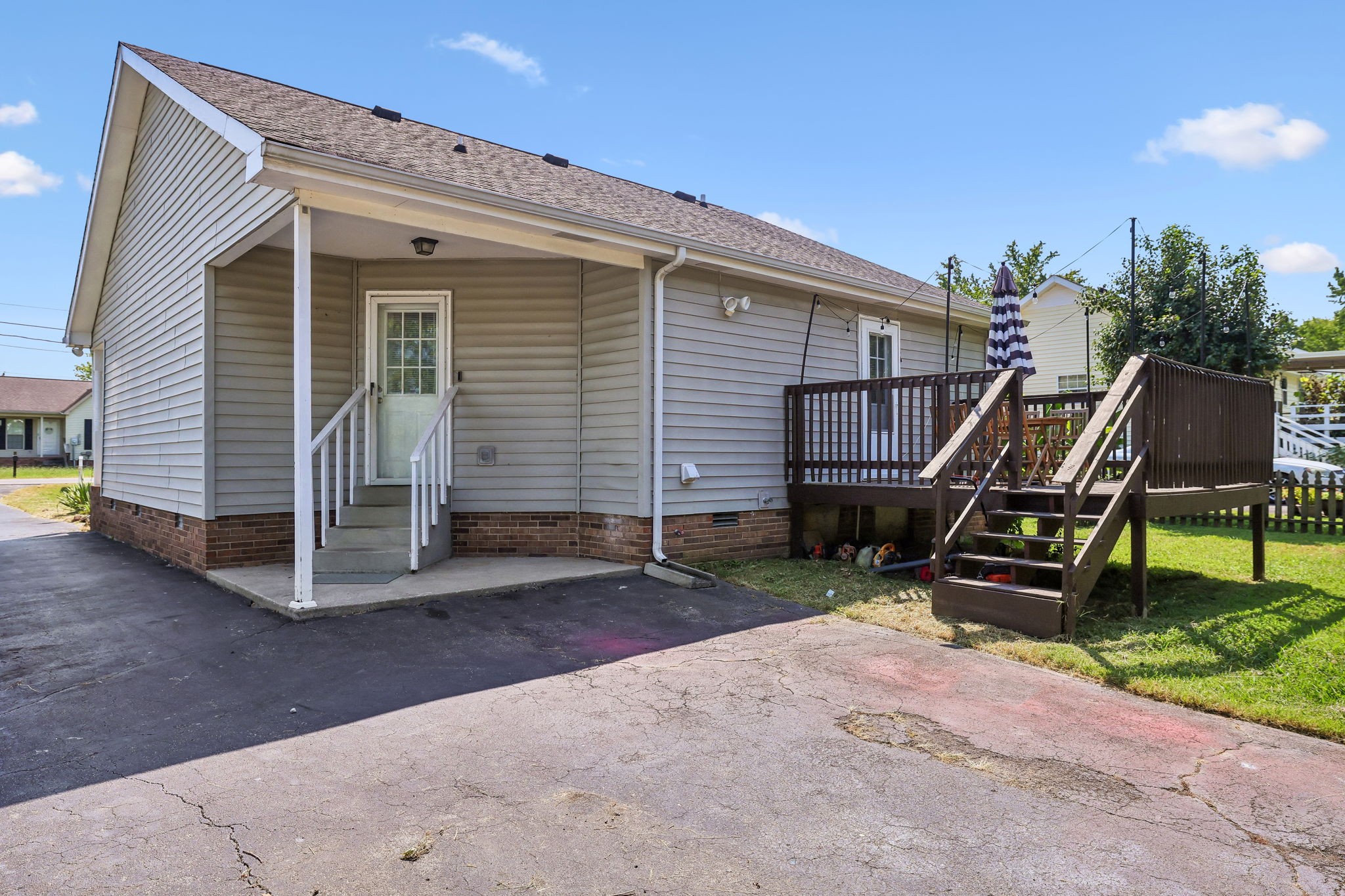 1316 Raden Dr Property Photo 18