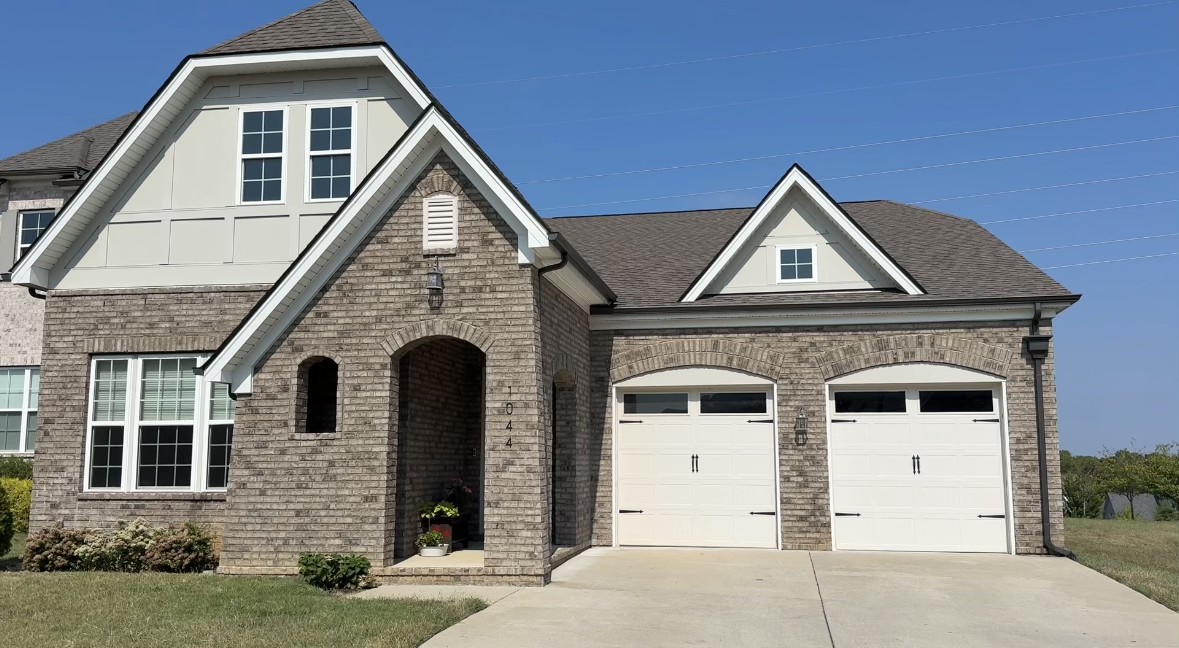 1044 Cabell Dr Property Photo 1
