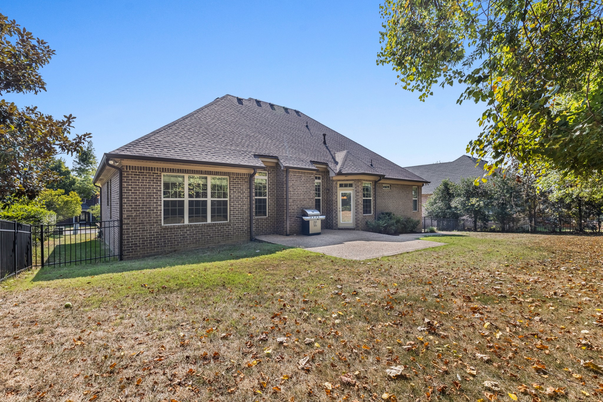 1012 Whispering Wind Way Property Photo 4