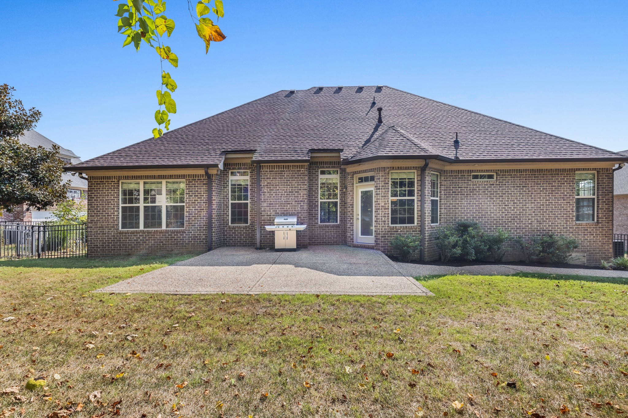 1012 Whispering Wind Way Property Photo 7