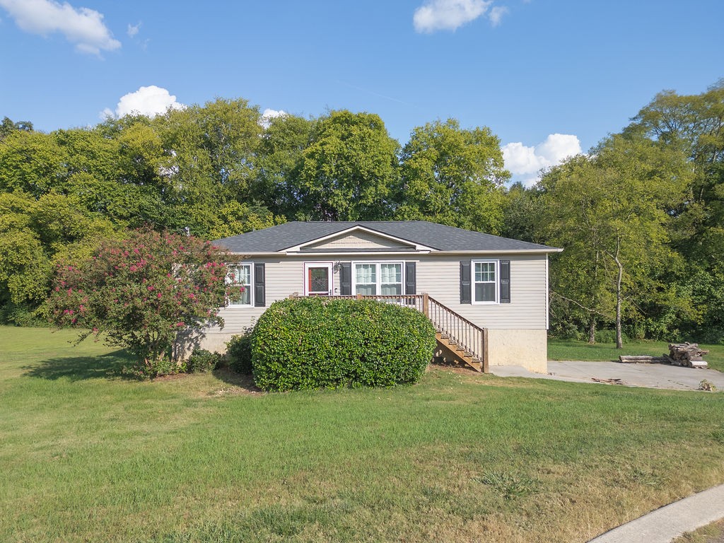 139 Apple Valley Ct, NE
