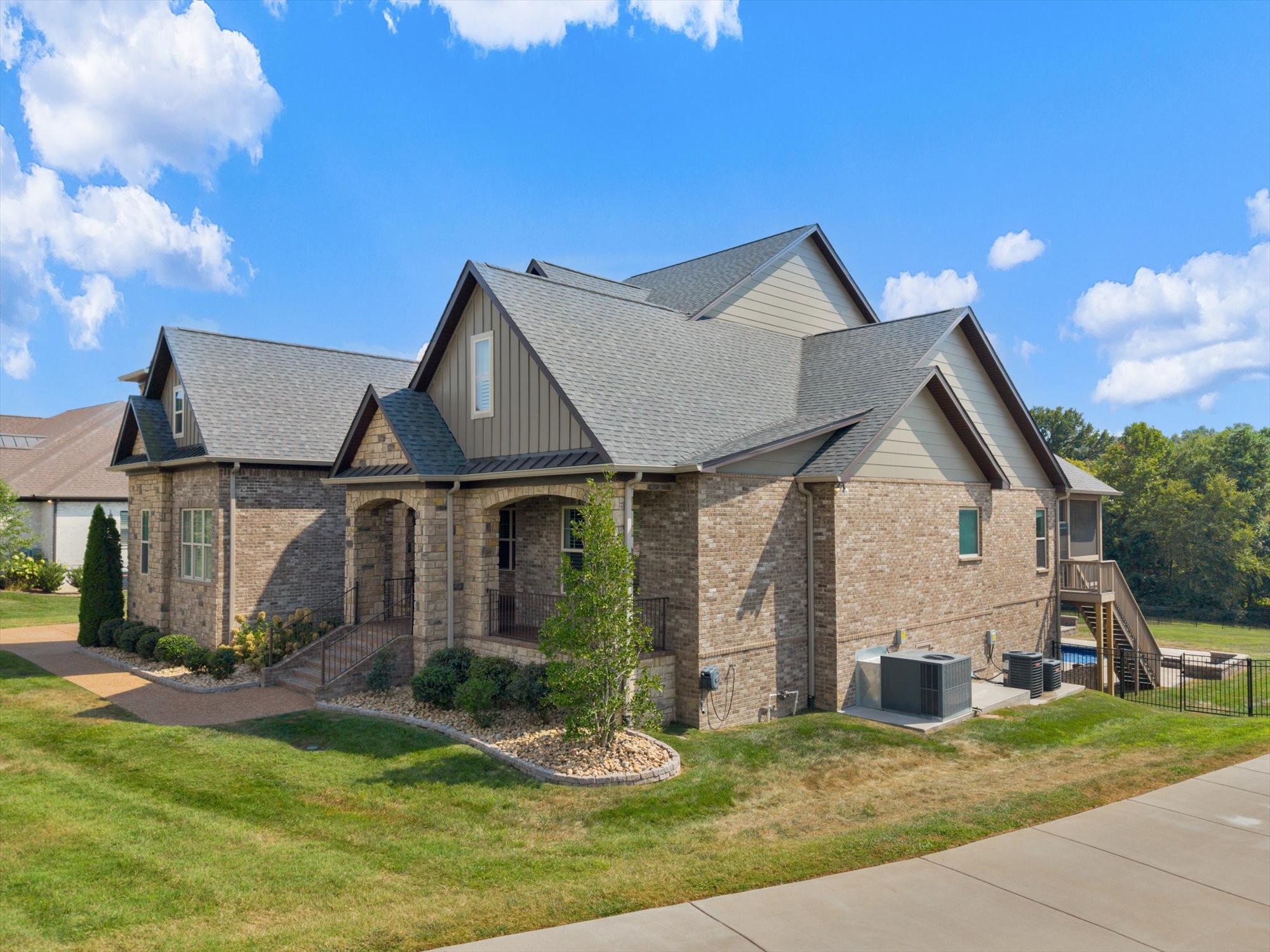 127 Kathryn Adele Ln Property Photo 6