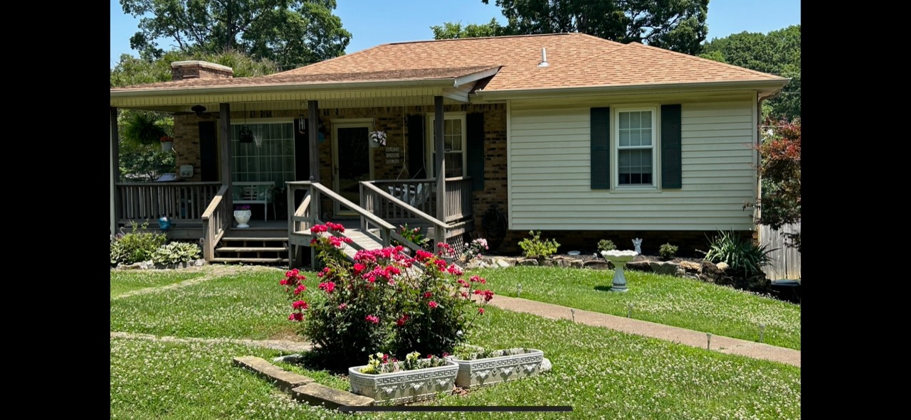 309 Bluebird Ln Property Photo 1