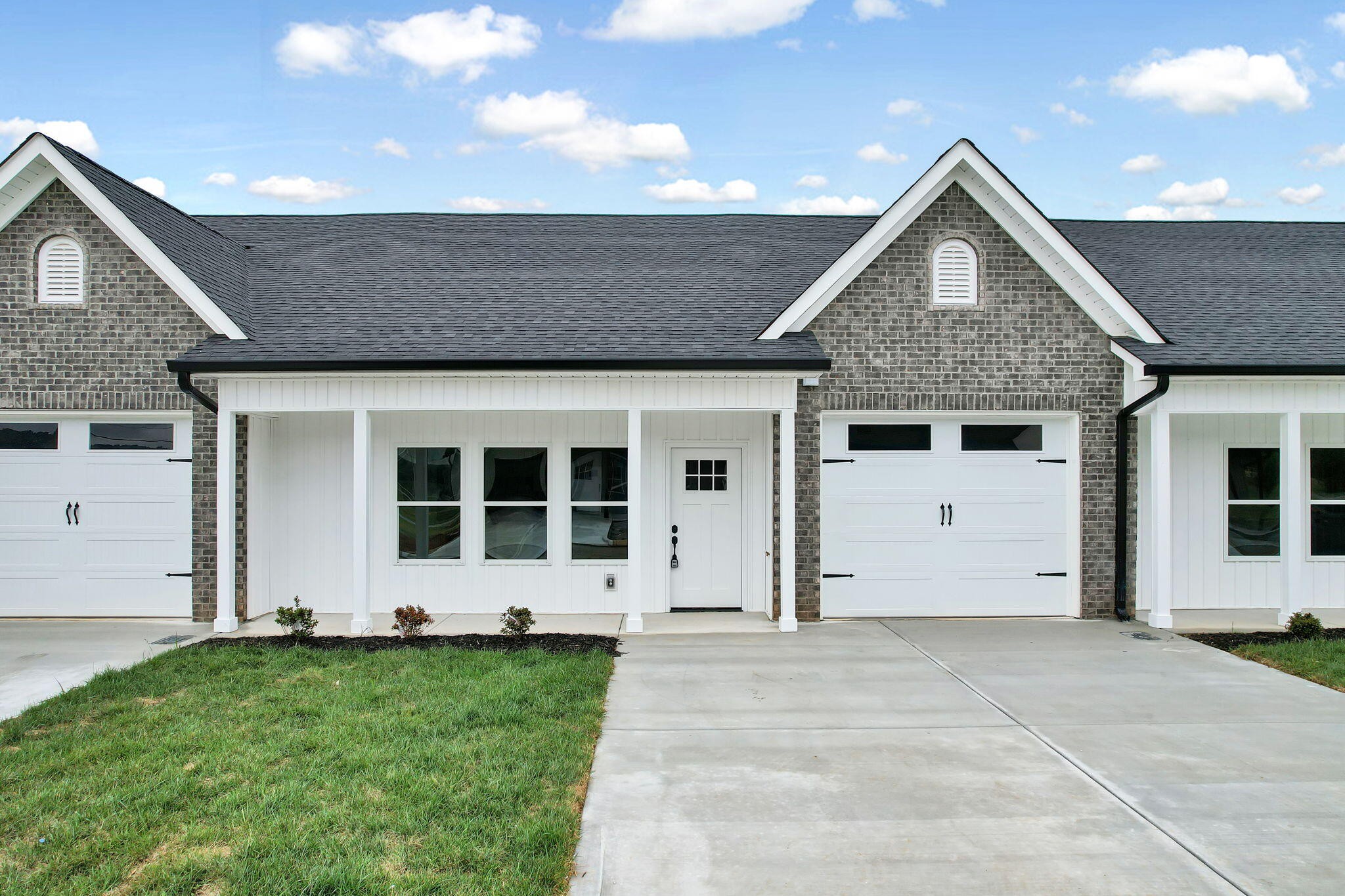 1080 Congress Parkway, N Property Photo 2