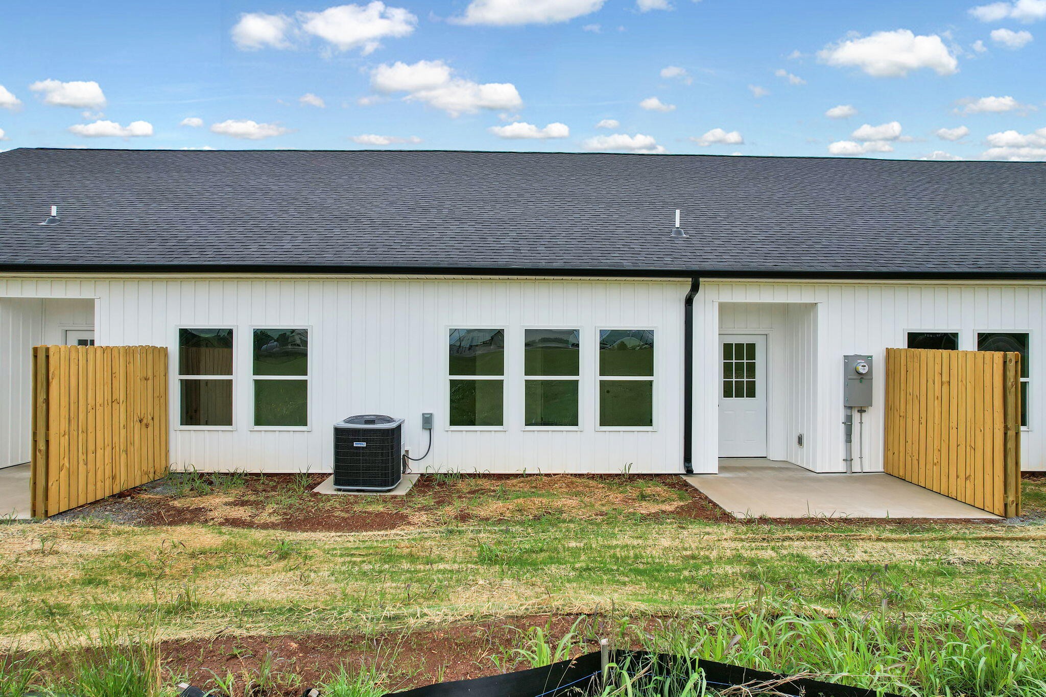 1080 Congress Parkway, N Property Photo 3