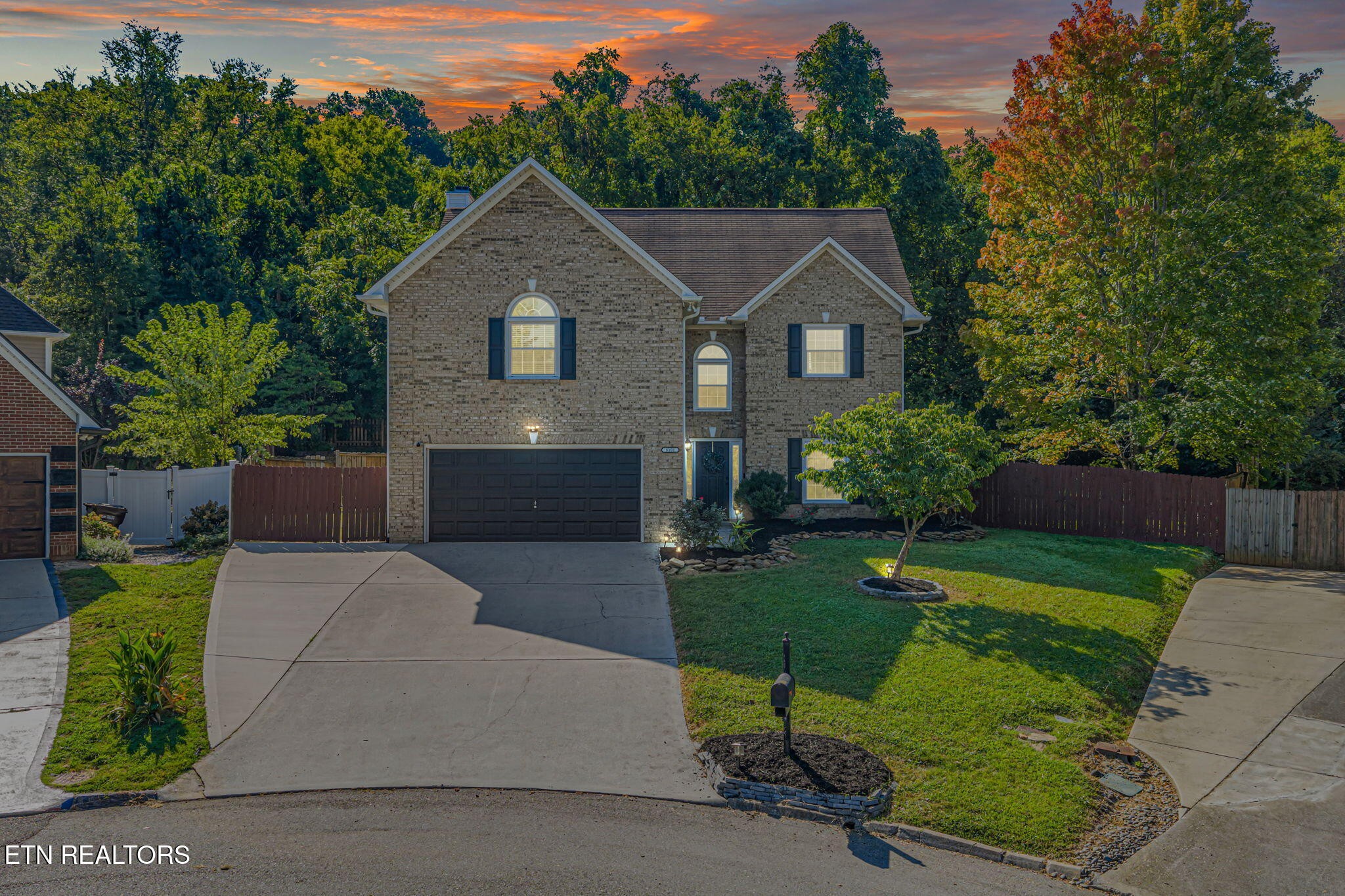 8101 Tamarack Rd Property Photo 1