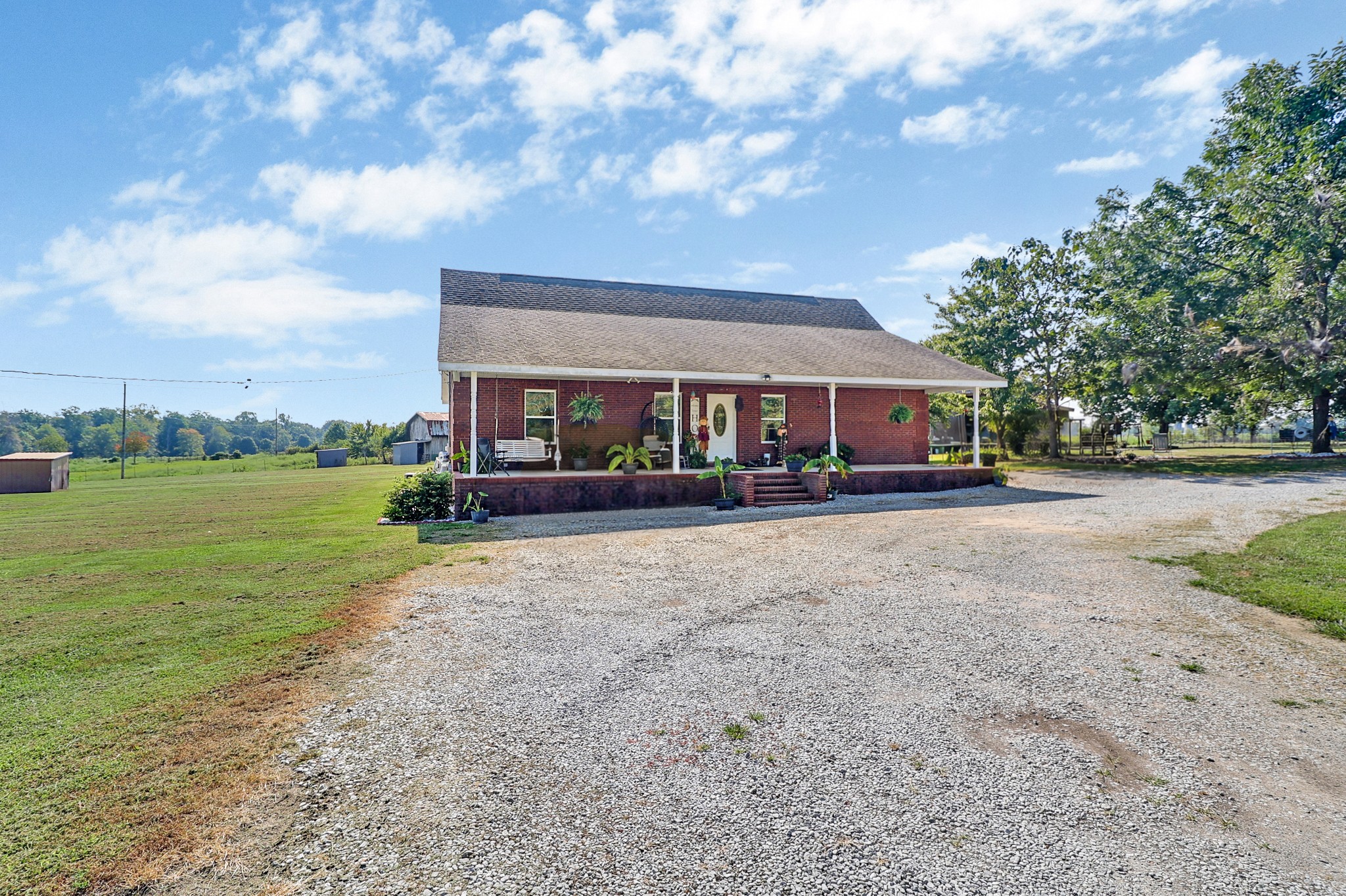 279 Smith Rd Property Photo 2