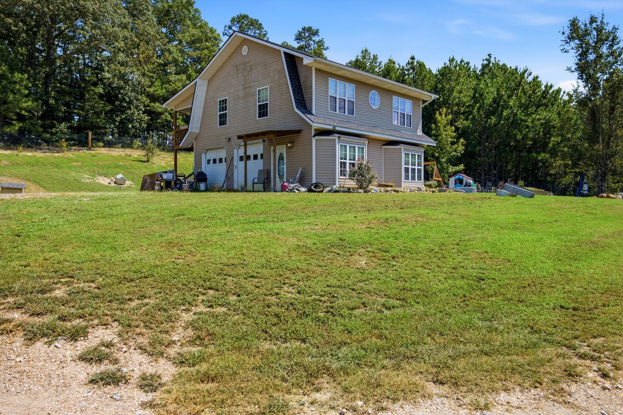 53 Confederate Drive Property Photo 4