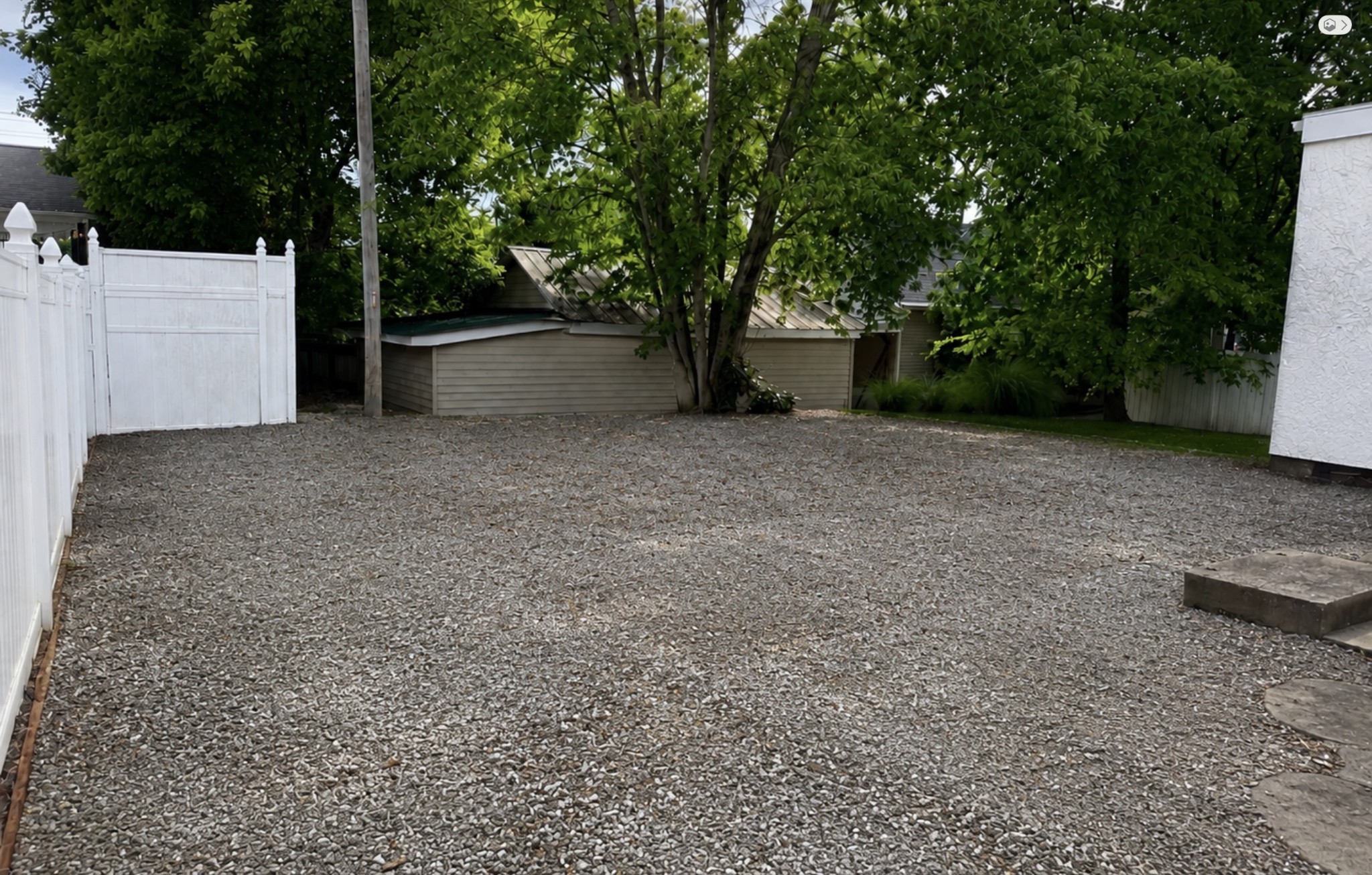 206 W College St Property Photo 2