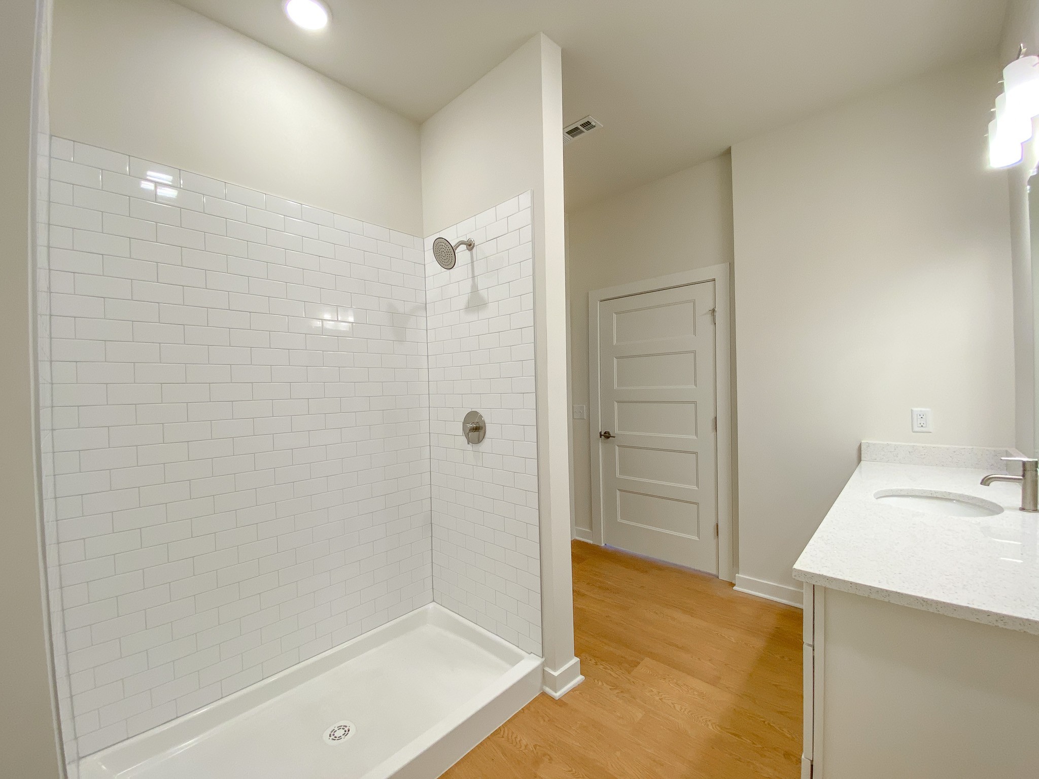 600 E Trinity Ln Property Photo 21