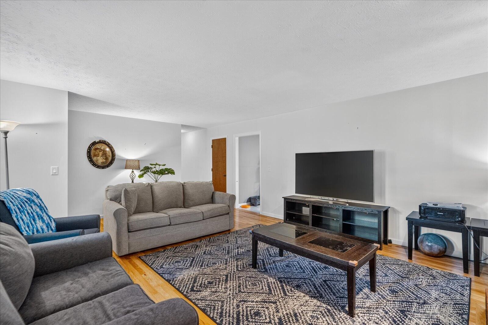 663 Castleview Drive Property Photo 7