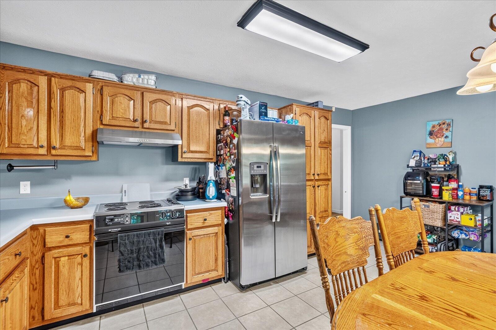 663 Castleview Drive Property Photo 11