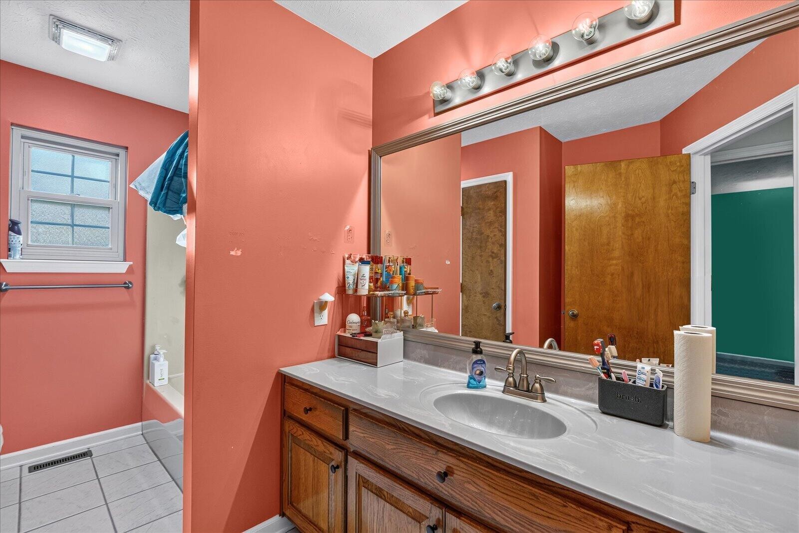 663 Castleview Drive Property Photo 18