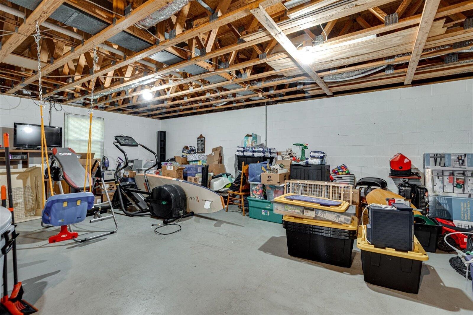 663 Castleview Drive Property Photo 21