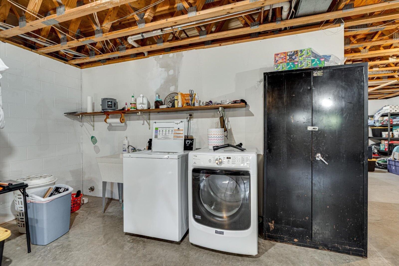 663 Castleview Drive Property Photo 24