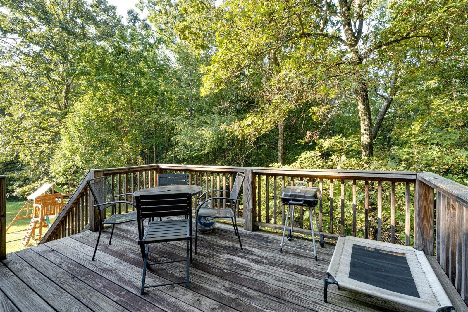 663 Castleview Drive Property Photo 25