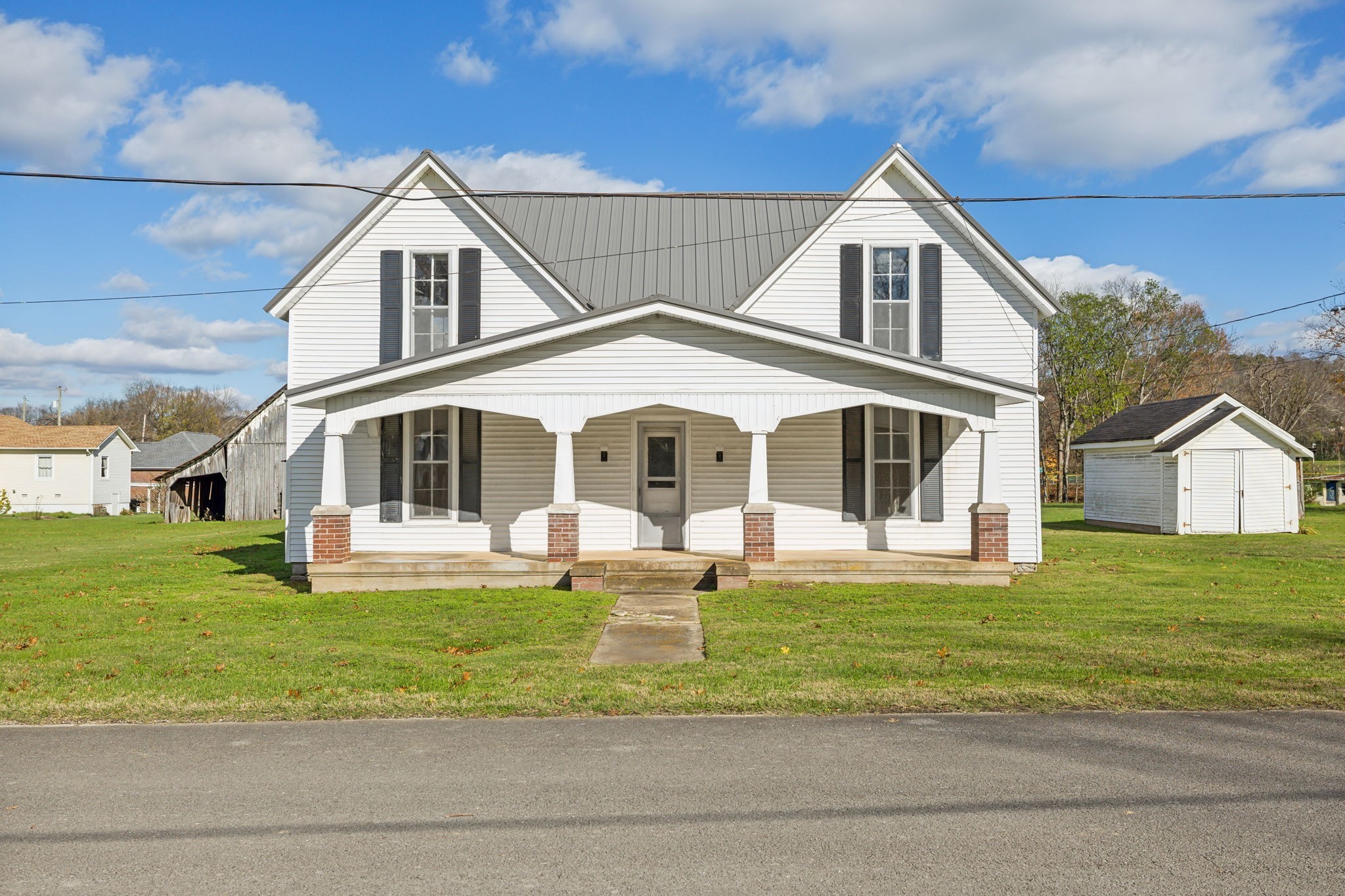 4103 Hampshire Pike Property Photo 2