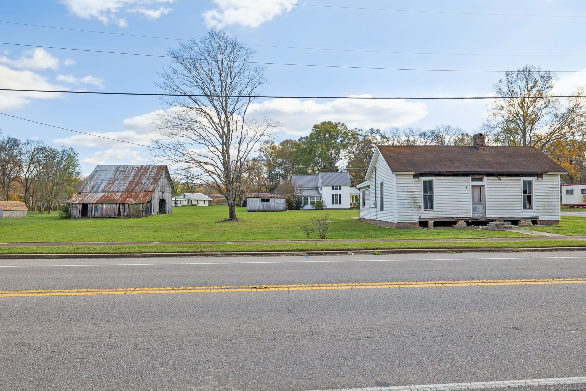 4103 Hampshire Pike Property Photo 3