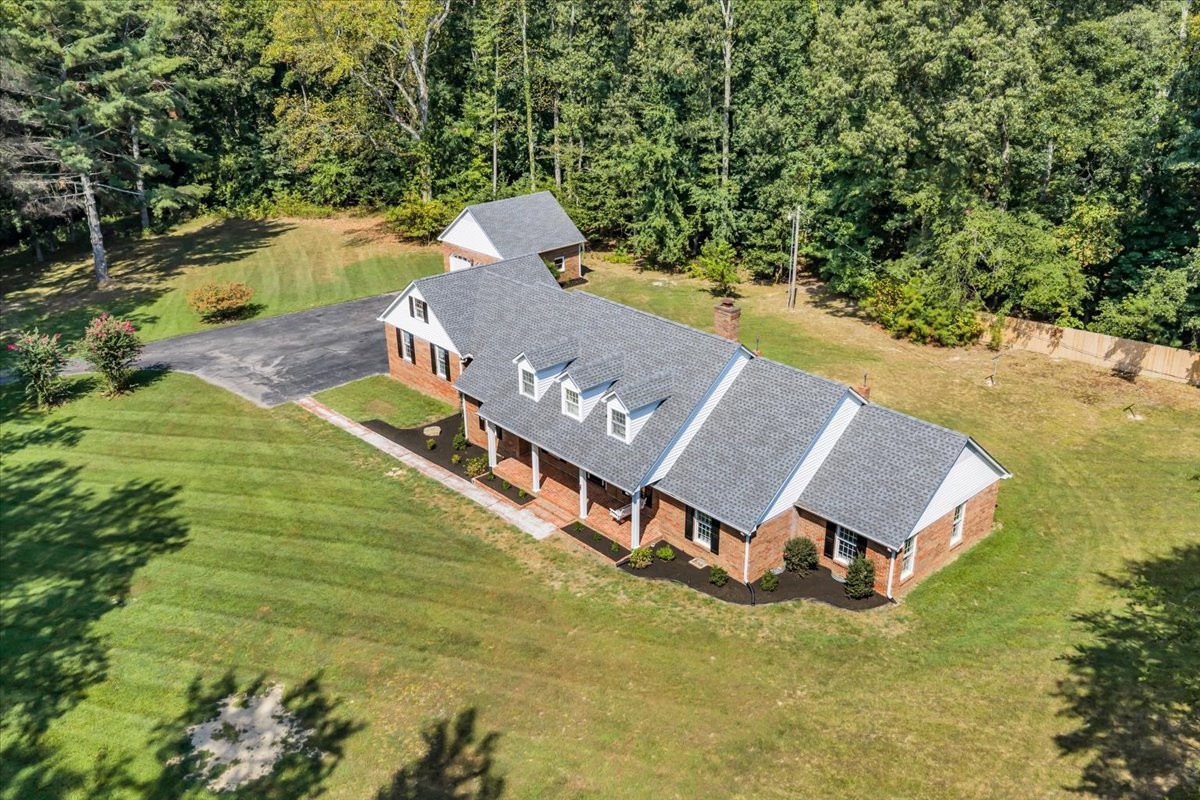 416 Powers Rd Property Photo 1