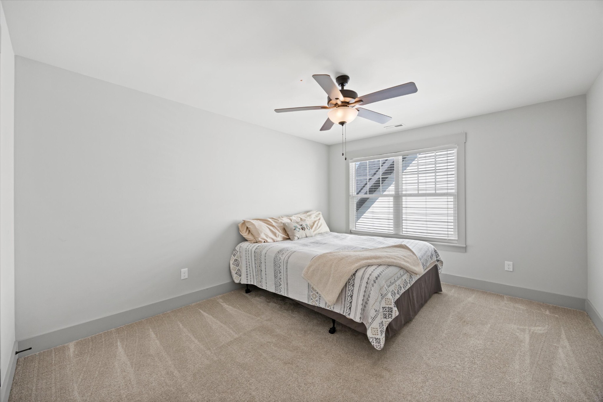 10623 Flicker Way Property Photo 24