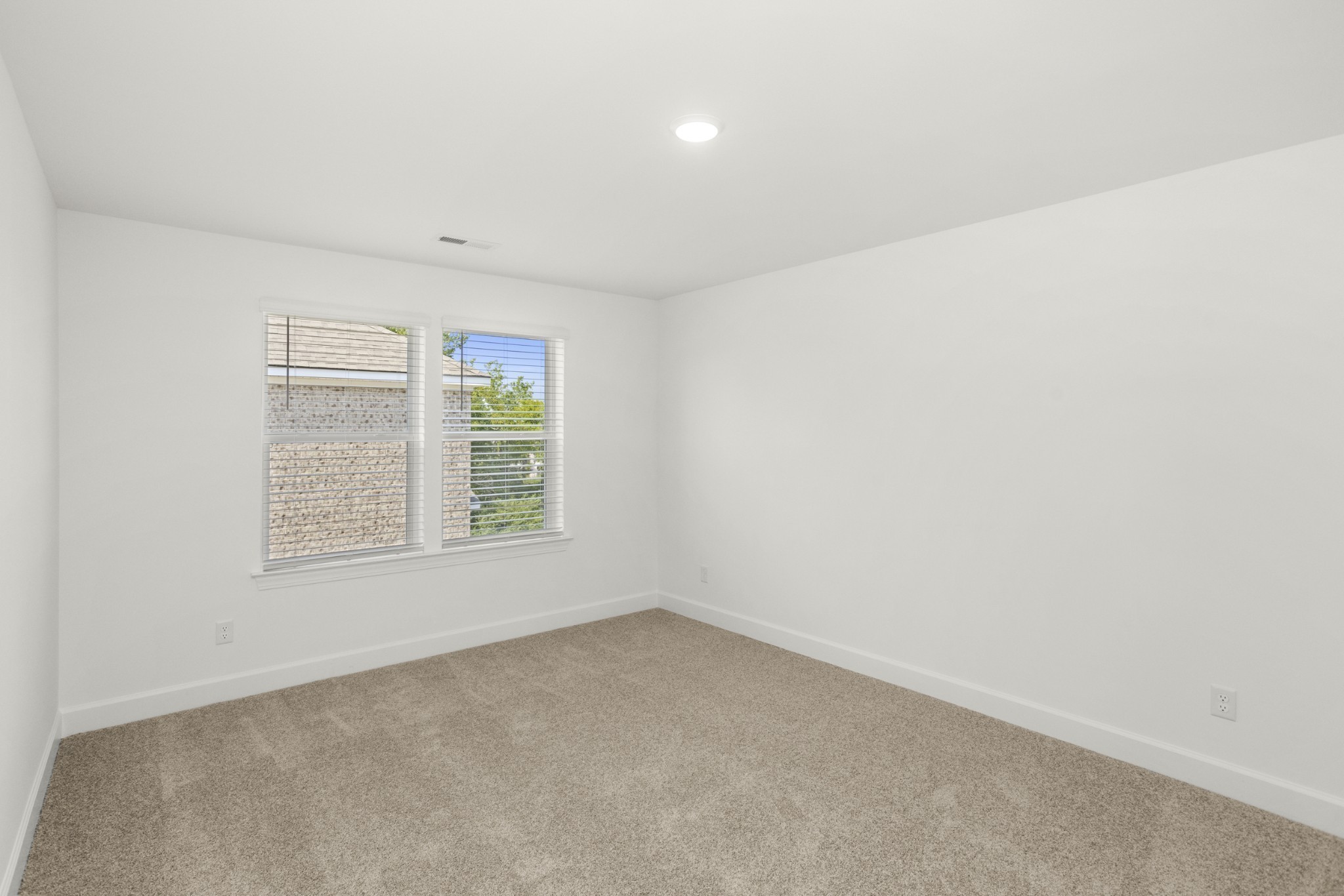 402 Downs Lane Property Photo 39
