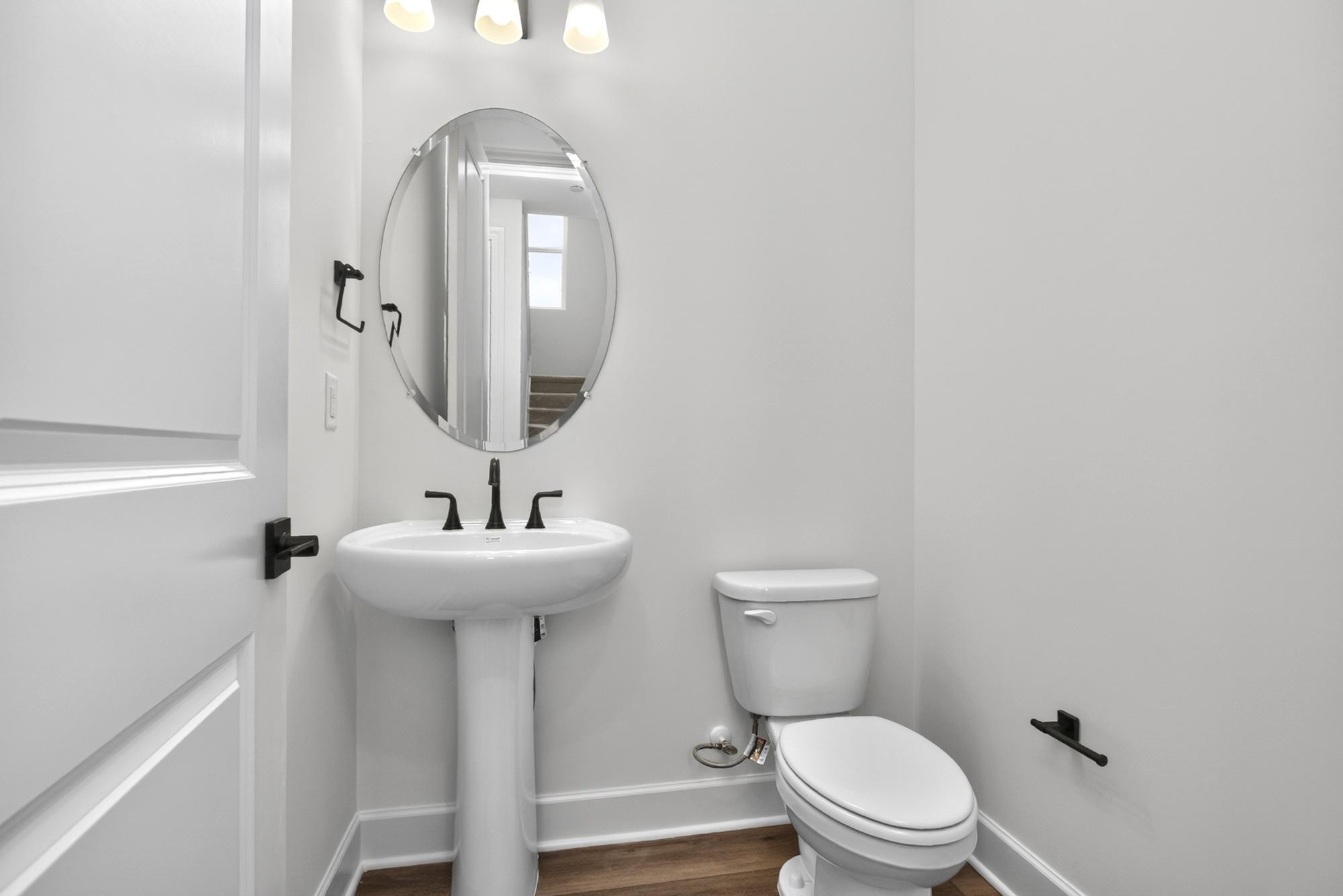 321 Lynwood Station Boulevard Property Photo 8