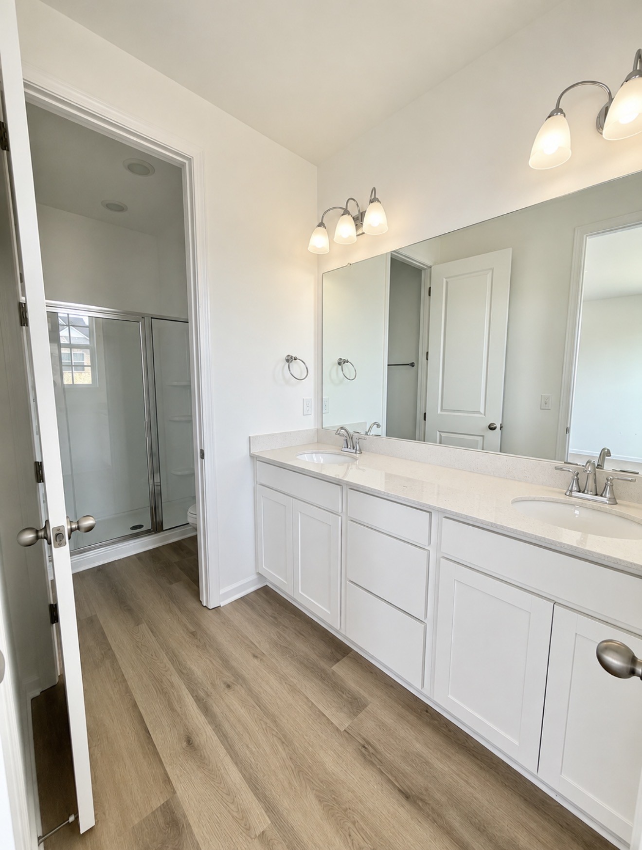 321 Lynwood Station Boulevard Property Photo 12