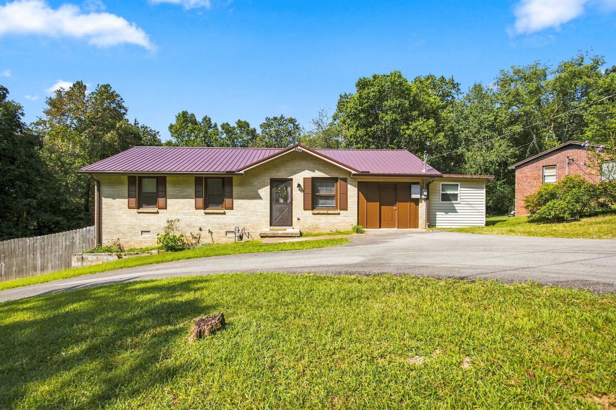 6661 Oak Hill Rd Property Photo 1