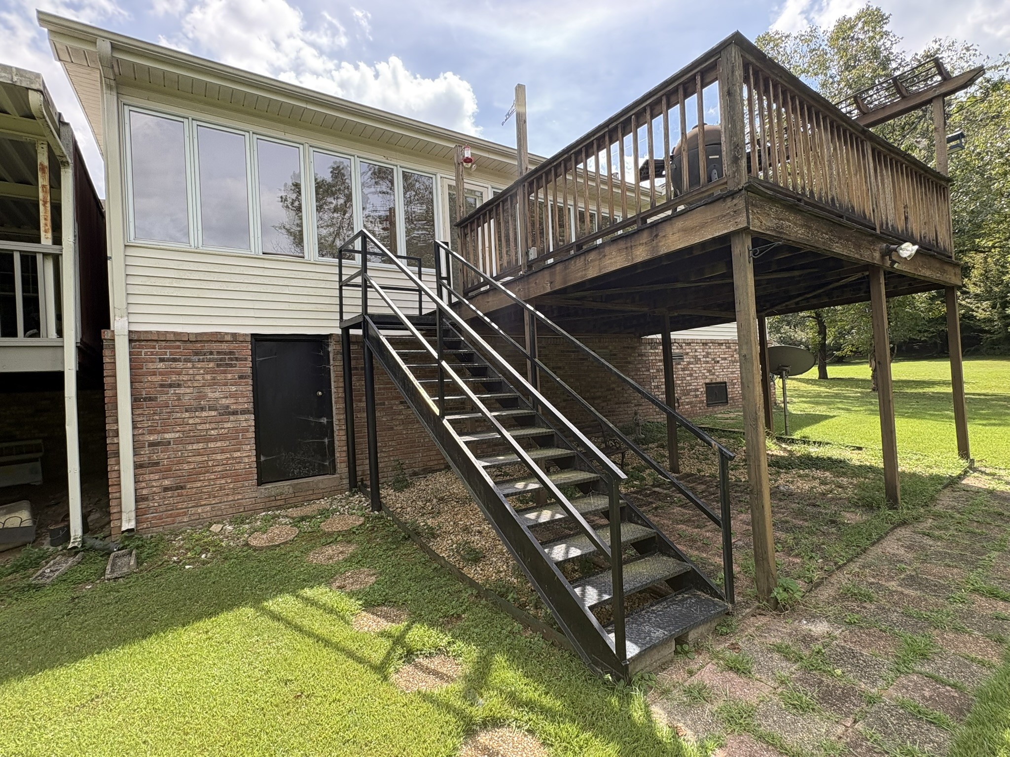 229 Hillsboro Cir Property Photo 16