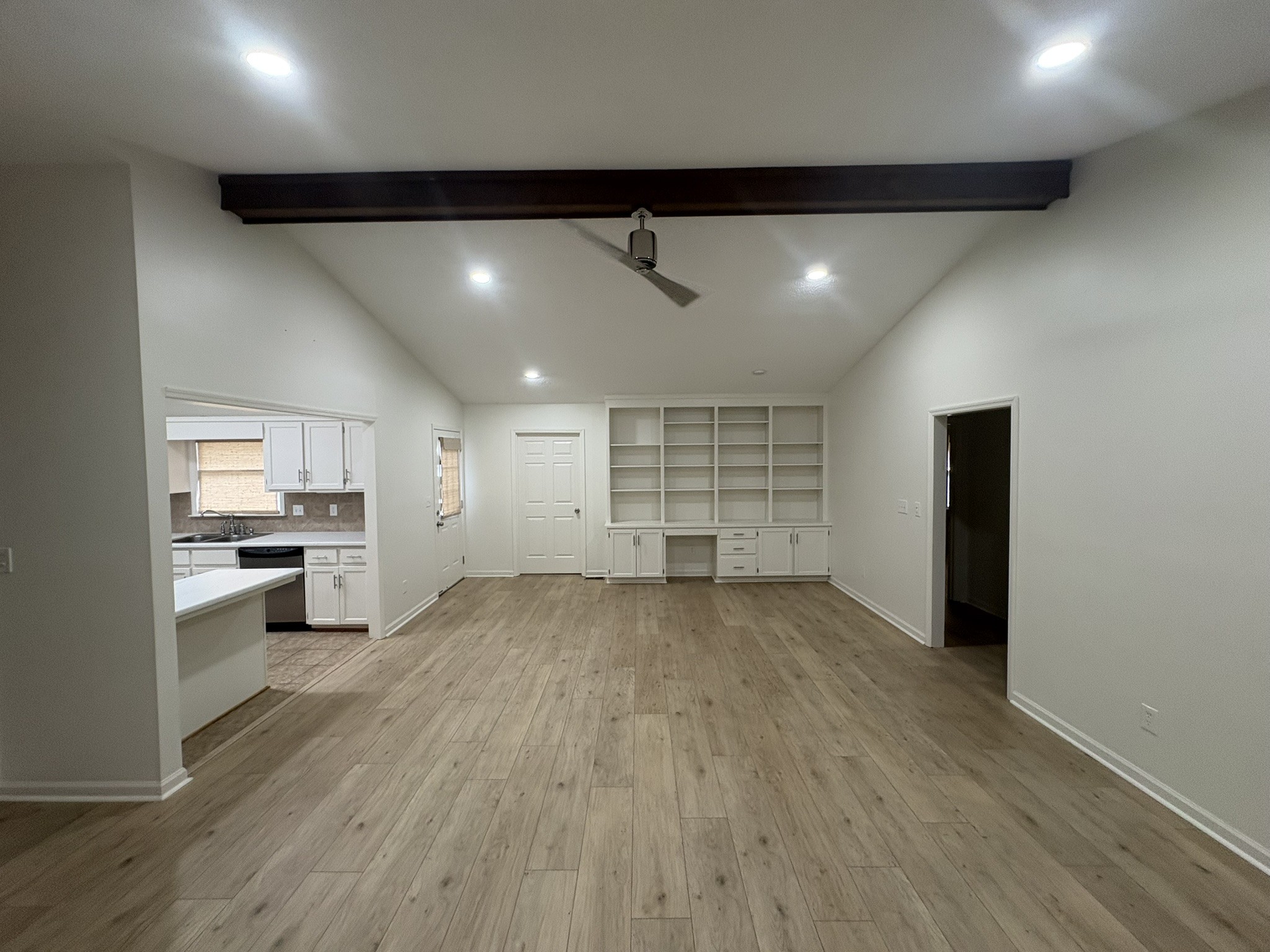 229 Hillsboro Cir Property Photo 22