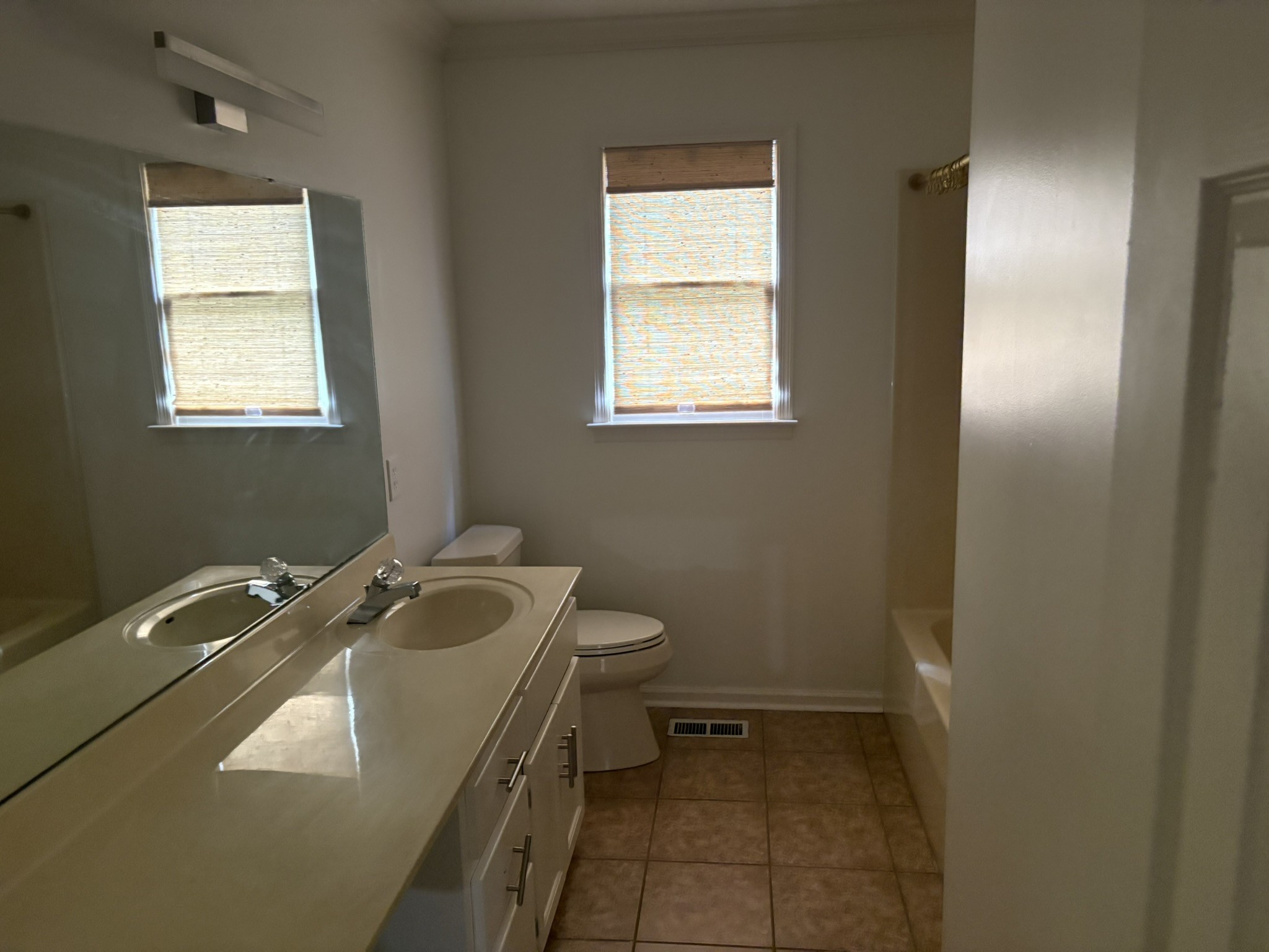 229 Hillsboro Cir Property Photo 25