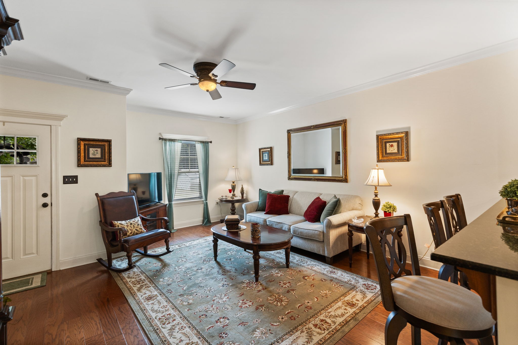 251 Sharon Dr, Ne Property Photo 10