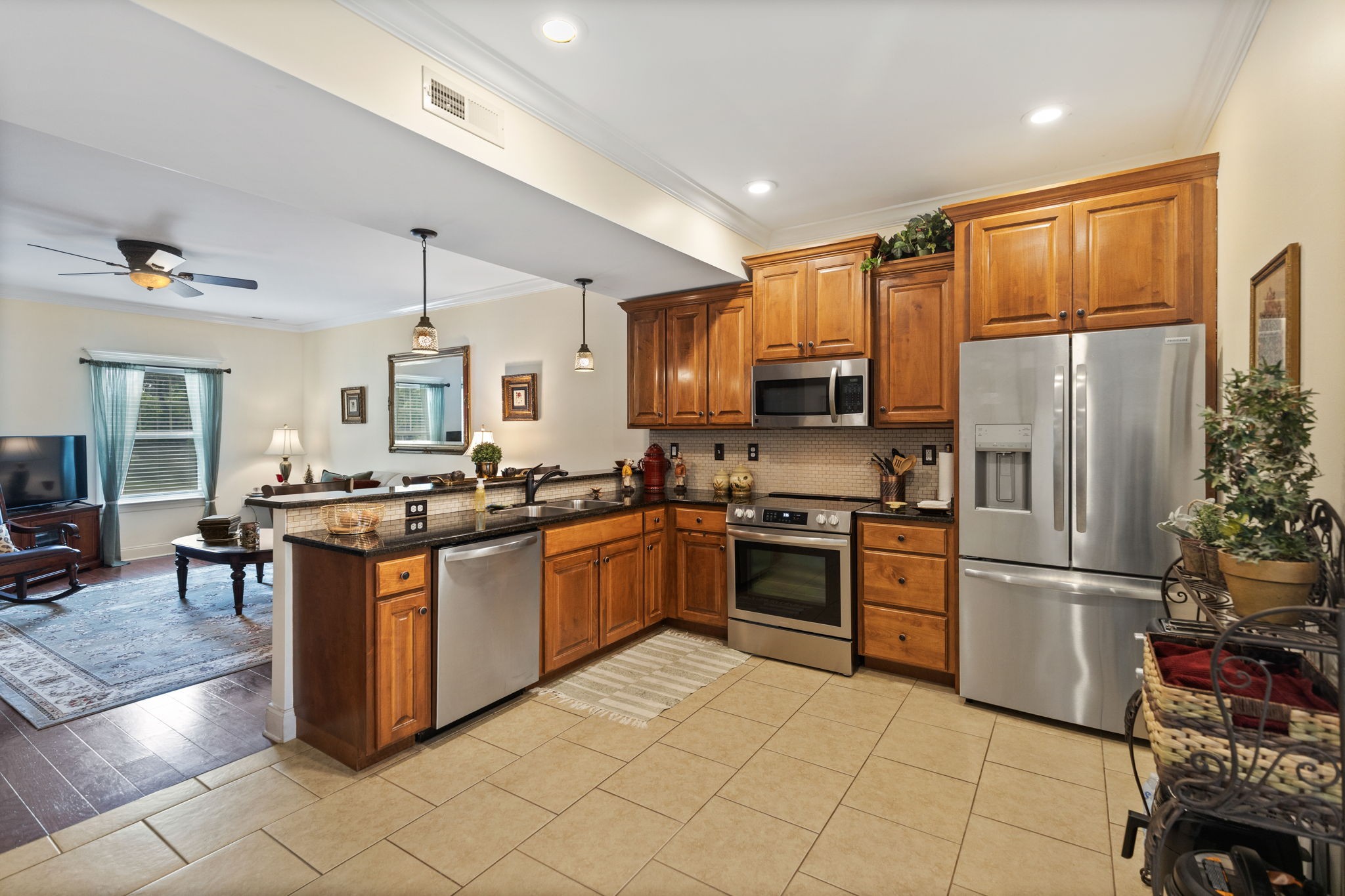 251 Sharon Dr, Ne Property Photo 13