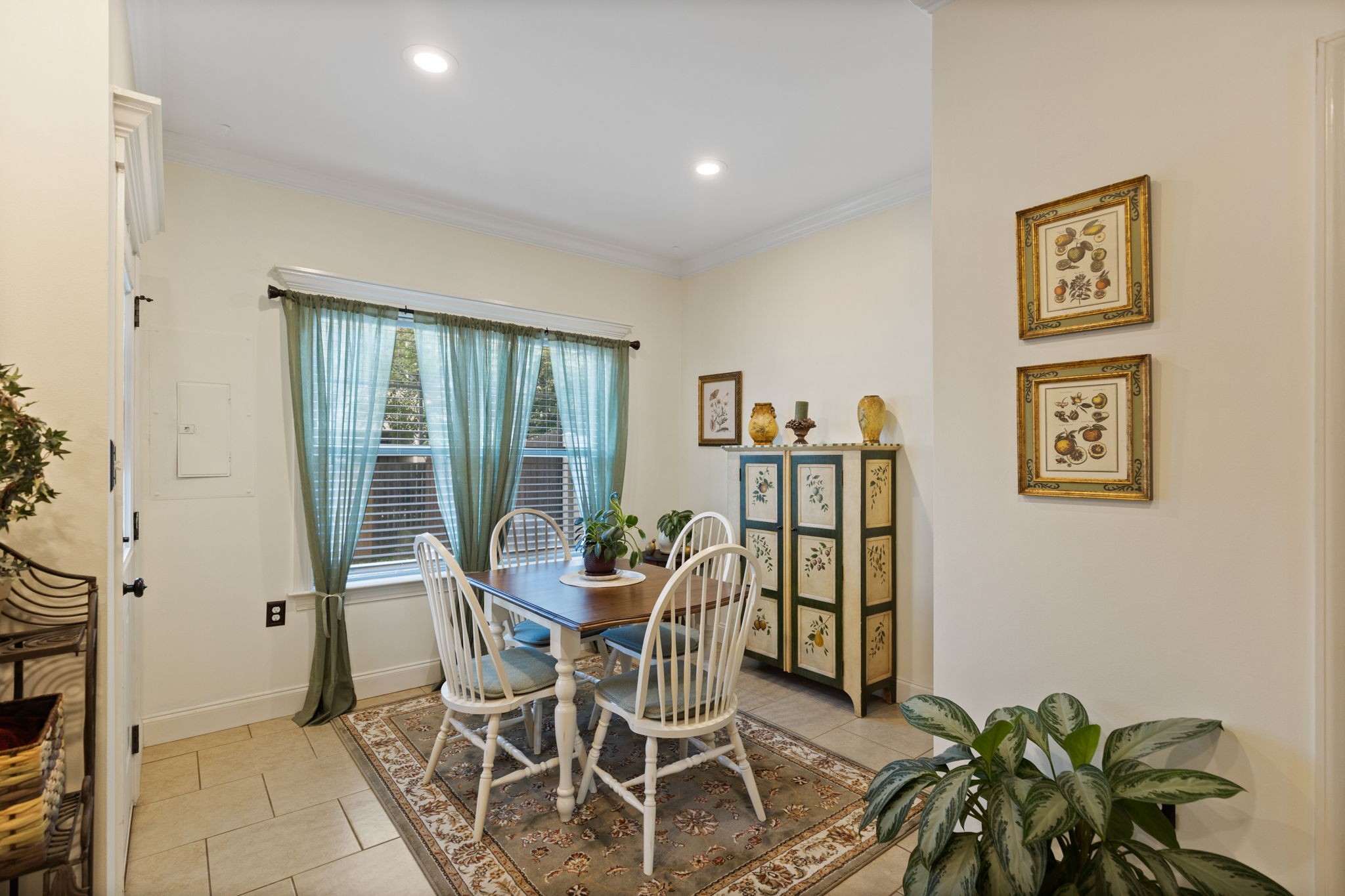 251 Sharon Dr, Ne Property Photo 17
