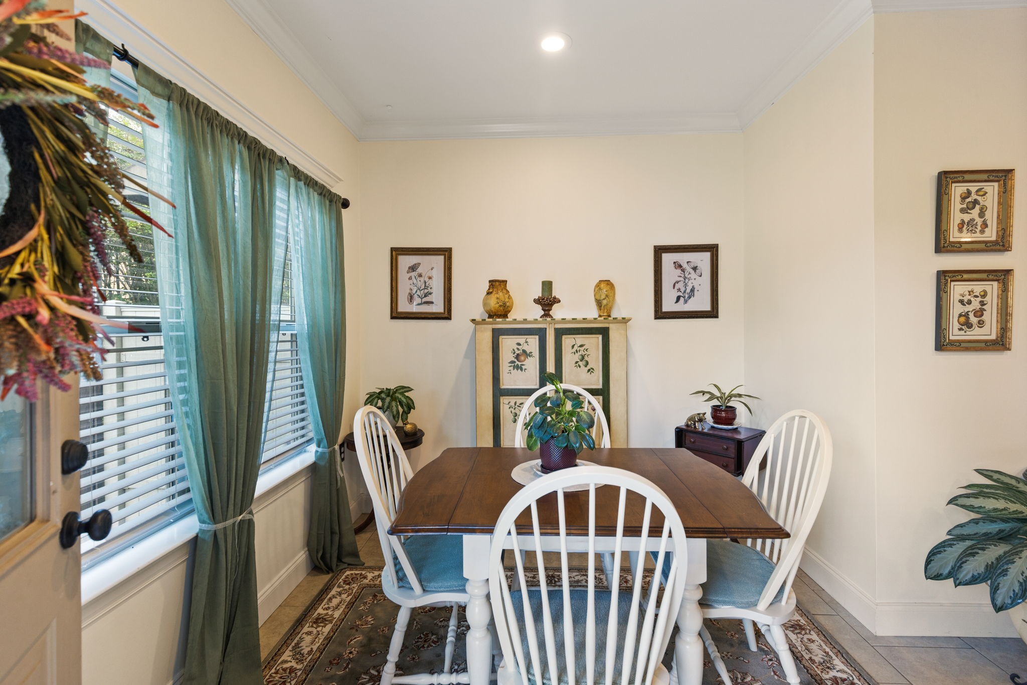 251 Sharon Dr, Ne Property Photo 18