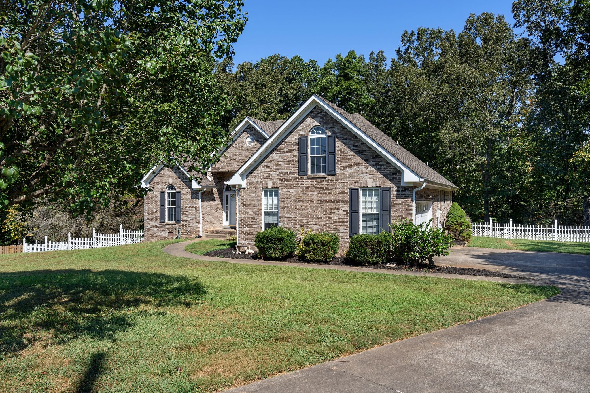 1564 Jacob Ct Property Photo 1