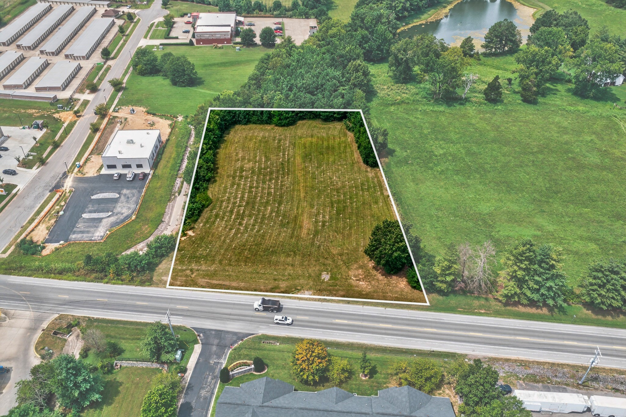 2365 Highway 31, W Property Photo 2