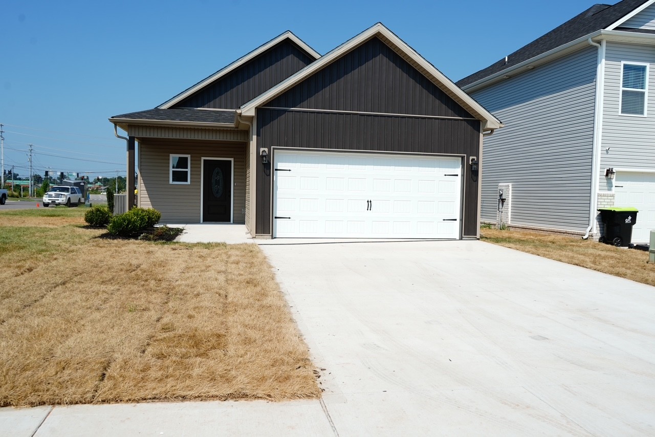 456 Ayden Ln Property Photo 1