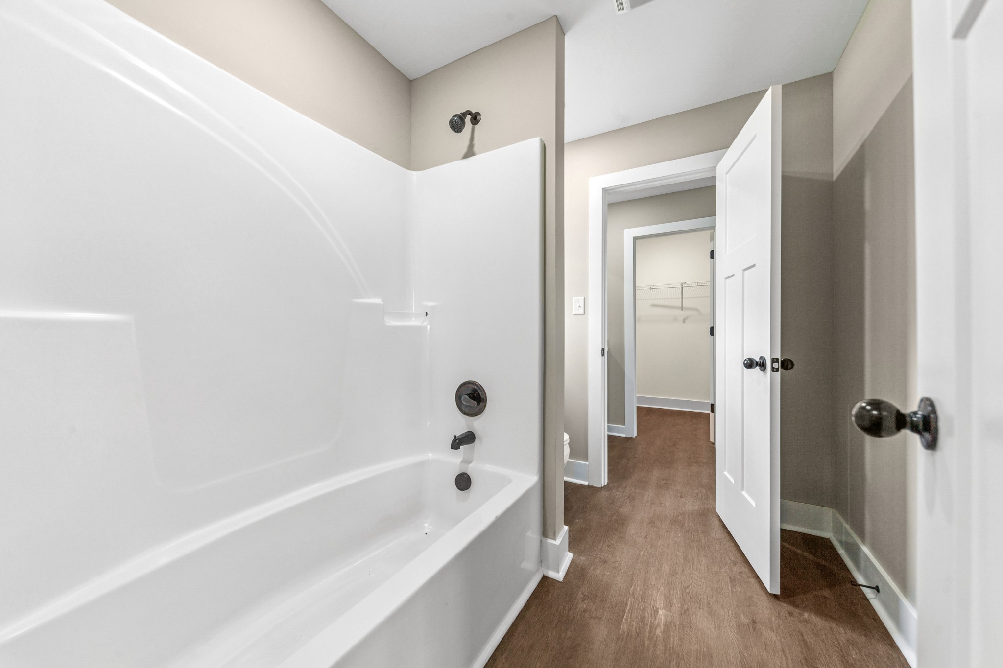 127 E Hill St Property Photo 37
