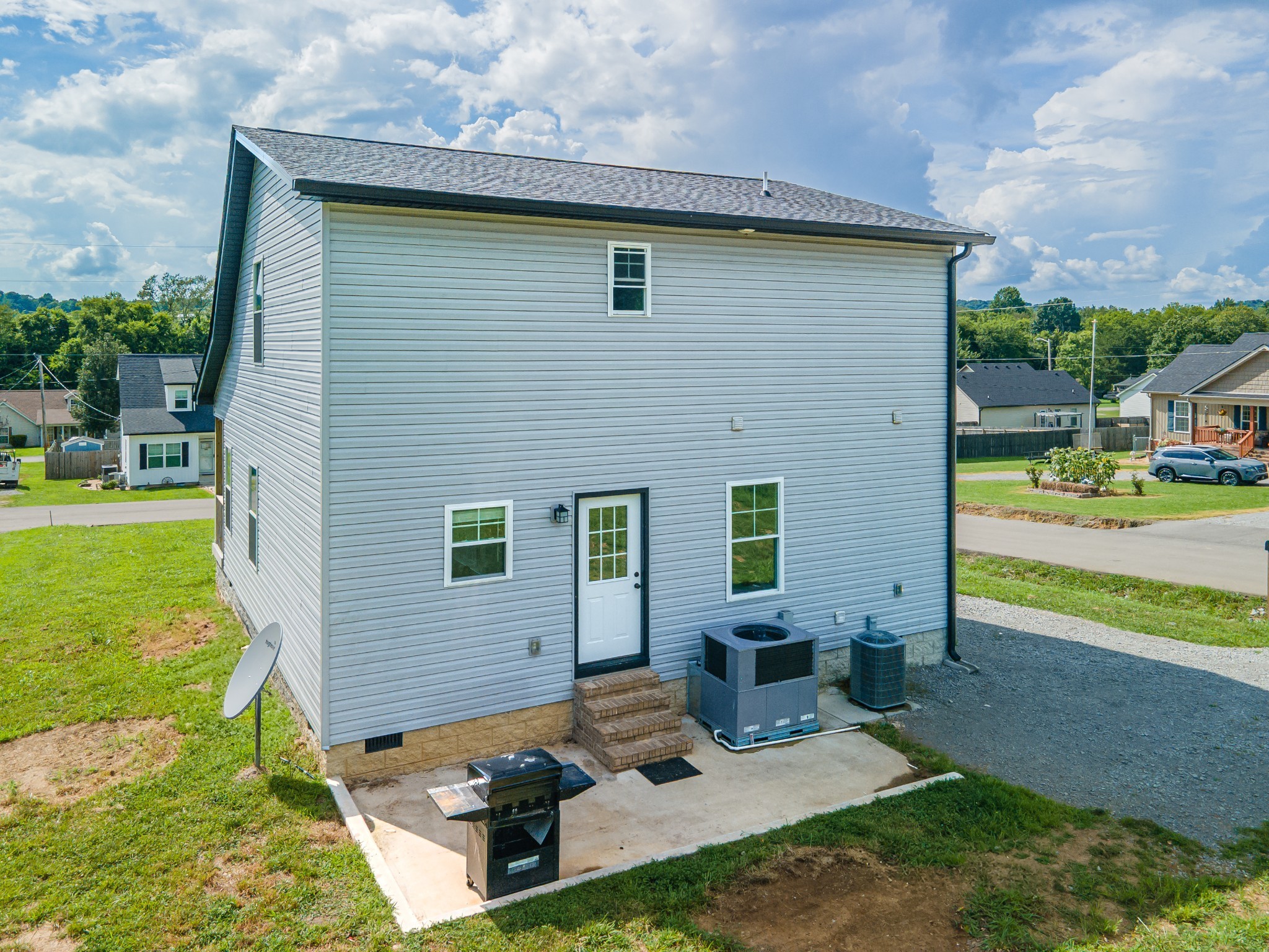 127 E Hill St Property Photo 50