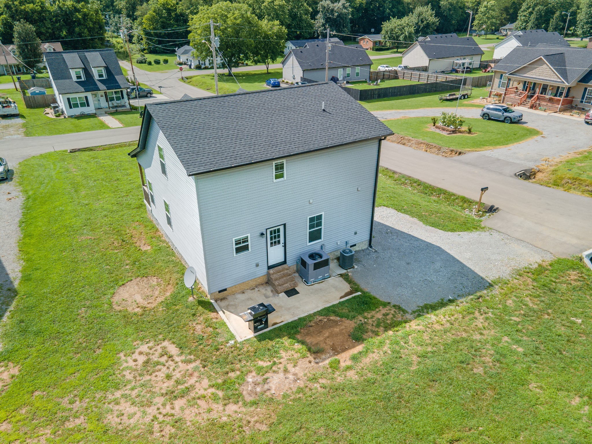 127 E Hill St Property Photo 51