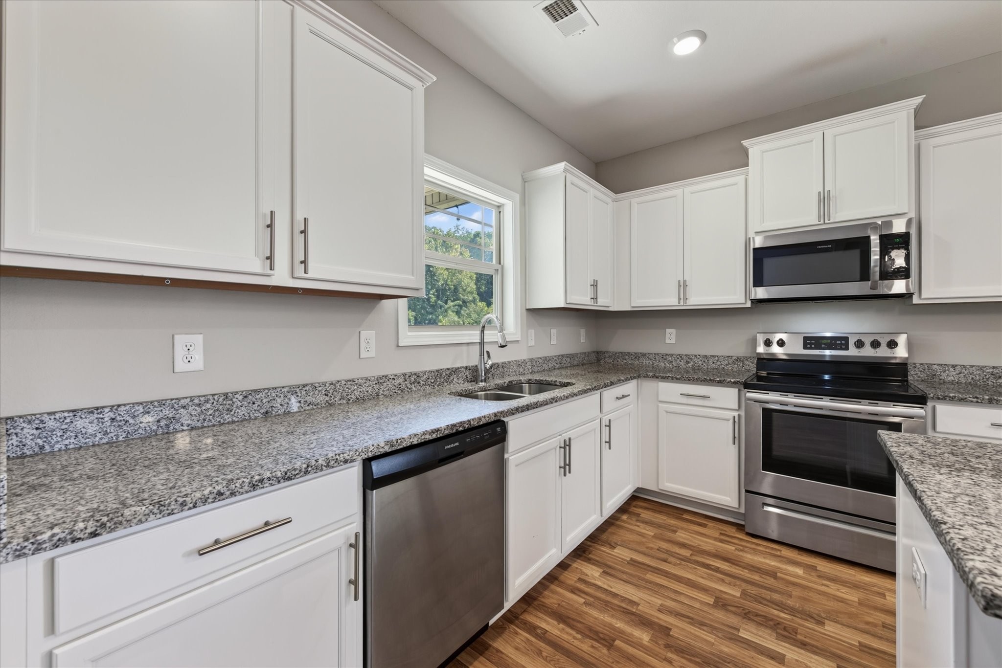 1196 Black Oak Circle Property Photo 19