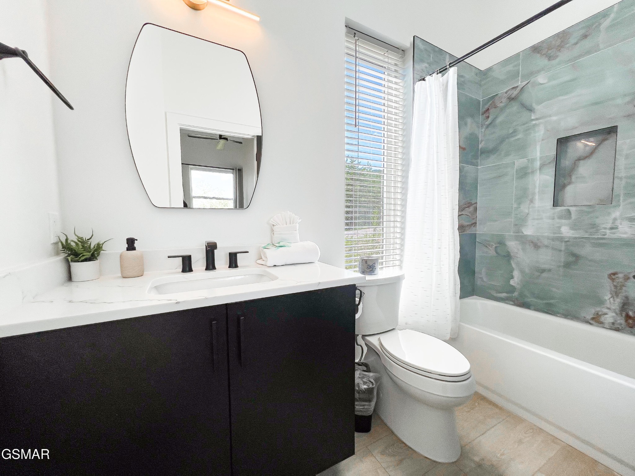 1536 Mountain Ash Way Property Photo 24