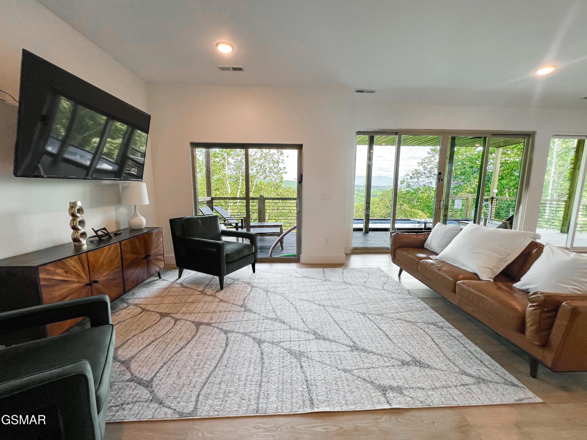 1536 Mountain Ash Way Property Photo 40
