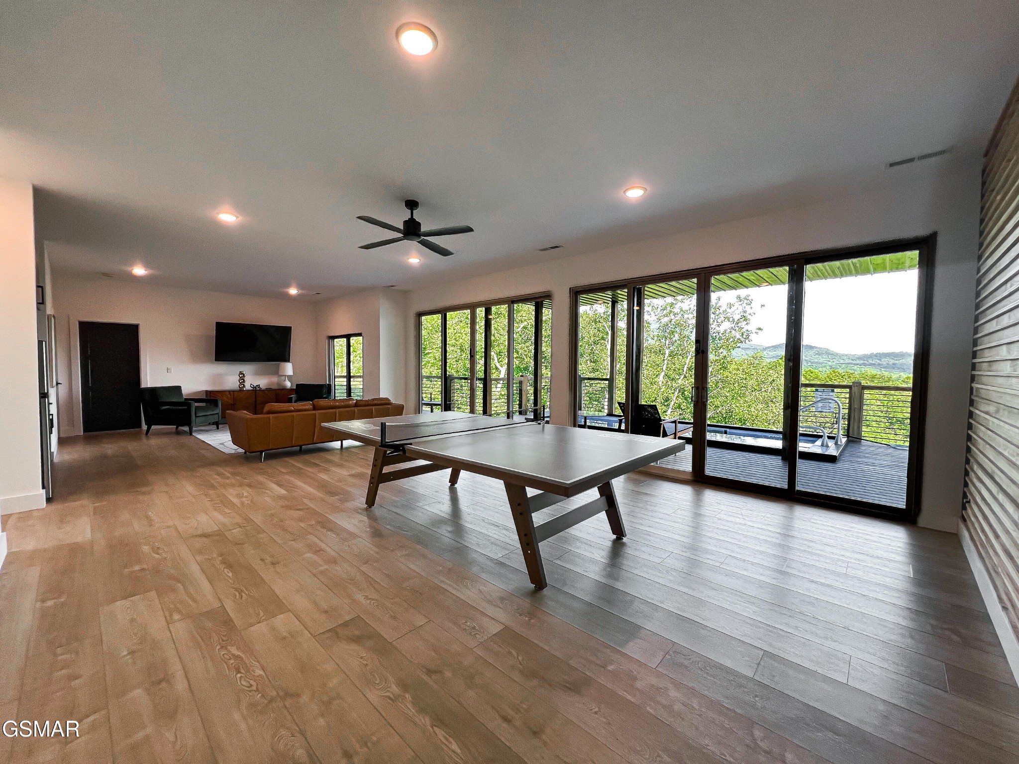 1536 Mountain Ash Way Property Photo 45
