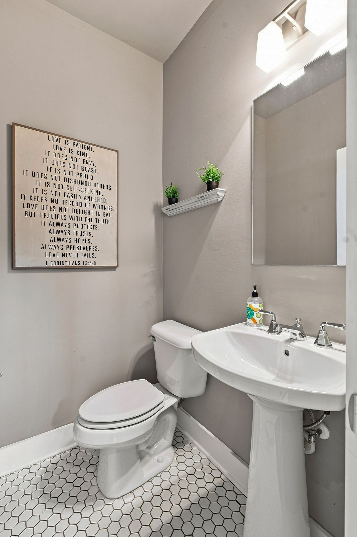 1719b Nubell St Property Photo 3